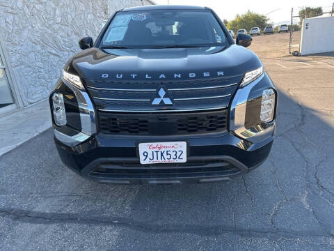 2024 Mitsubishi Outlander ES