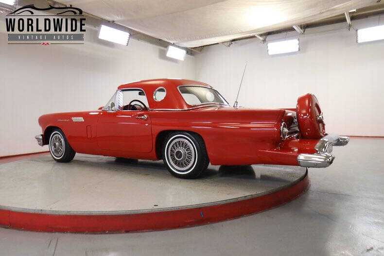 1957 Ford Thunderbird