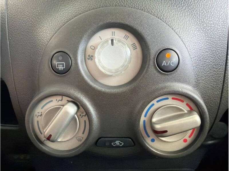 2013 Nissan cube