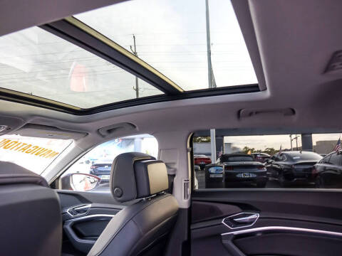 2019 Audi e-tron quattro Premium Plus