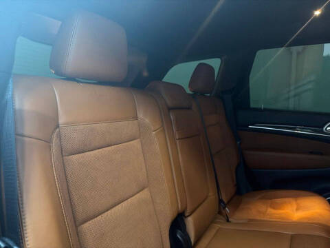 2020 Jeep Grand Cherokee SRT