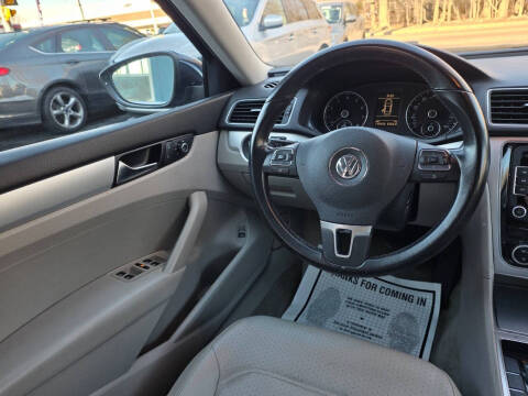 2012 Volkswagen Passat SE PZEV