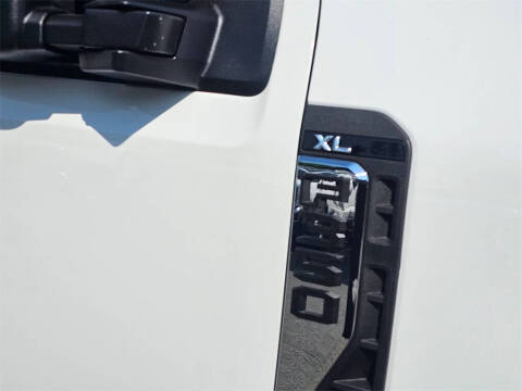 2025 Ford F-350 Super Duty XL