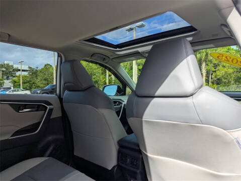 2025 Toyota RAV4 Hybrid XLE Premium