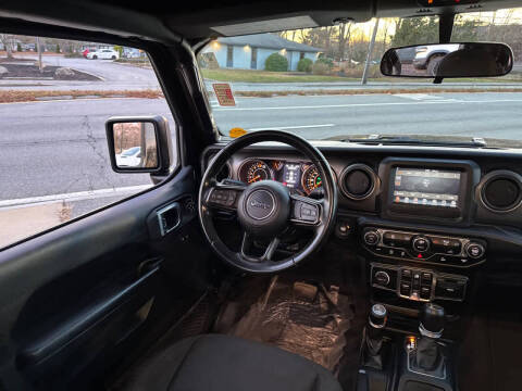 2022 Jeep Gladiator Sport S