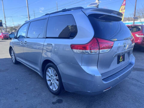 2012 Toyota Sienna Limited 7-Passenger