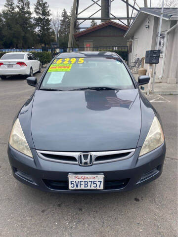 2006 Honda Accord for sale at WESLEYS AUTO WORLD LLC in Oakdale CA