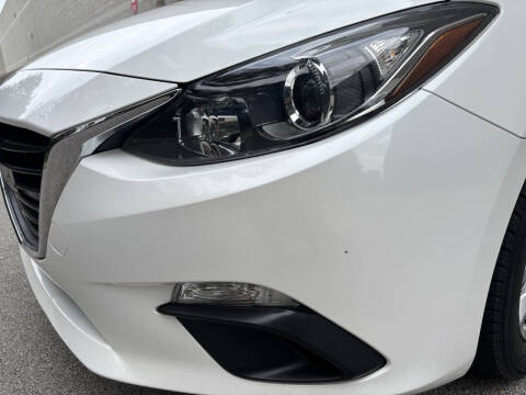 2016 Mazda MAZDA3 i Sport