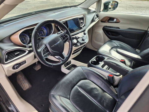 2017 Chrysler Pacifica Touring Plus