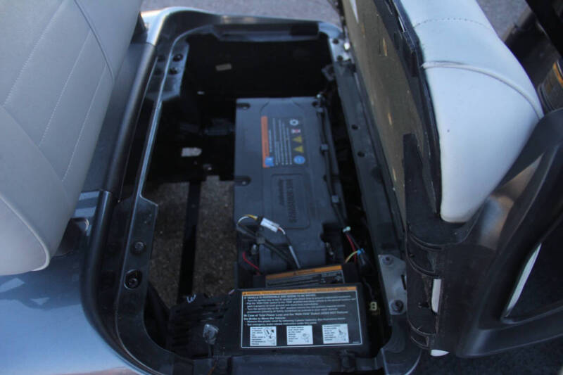 2020 E-Z-GO RXV ELiTE