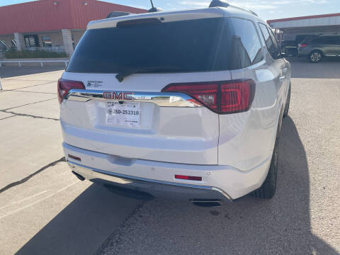 2017 GMC Acadia Denali