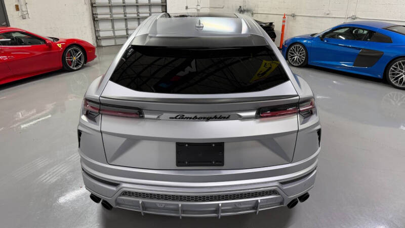 2022 Lamborghini Urus