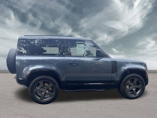 2025 Land Rover Defender 90 P400 X-Dynamic SE