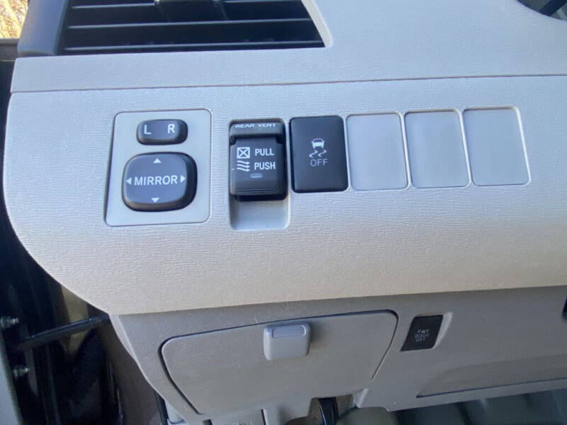 2013 Toyota Sienna XLE 8-Passenger