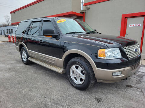 2004 Ford Expedition for sale at Richardson Sales, Service & Powersports in Highland IN