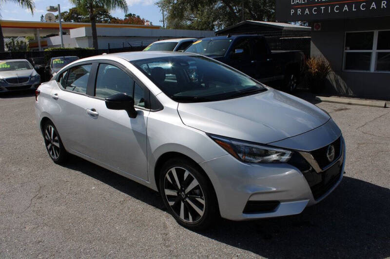 2022 Nissan Versa SR