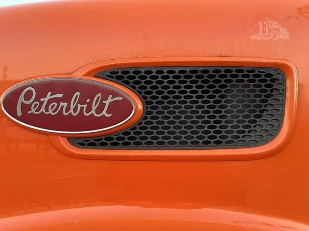 2016 Peterbilt 337