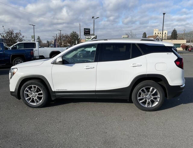 2022 GMC Terrain SLT