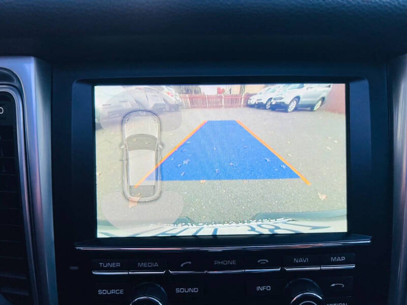 2015 Porsche Macan S