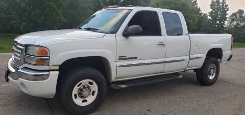 2003 GMC Sierra 2500HD for sale at Superior Auto Sales in Miamisburg OH