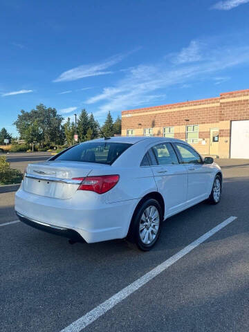 2014 Chrysler 200 LX