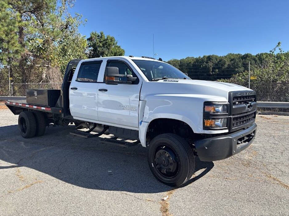 2022 Chevrolet Silverado 5500HD 4X4 4dr Crew Cab 