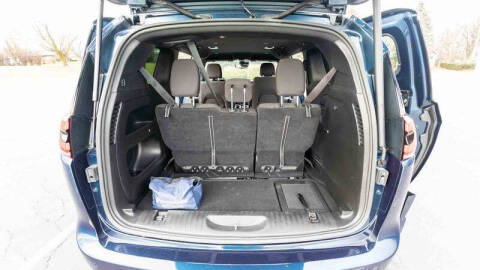 2024 Chrysler Pacifica Touring