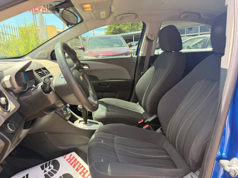 2016 Chevrolet Sonic LT Auto