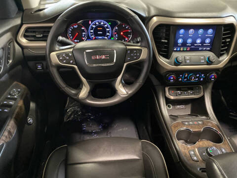 2022 GMC Acadia Denali