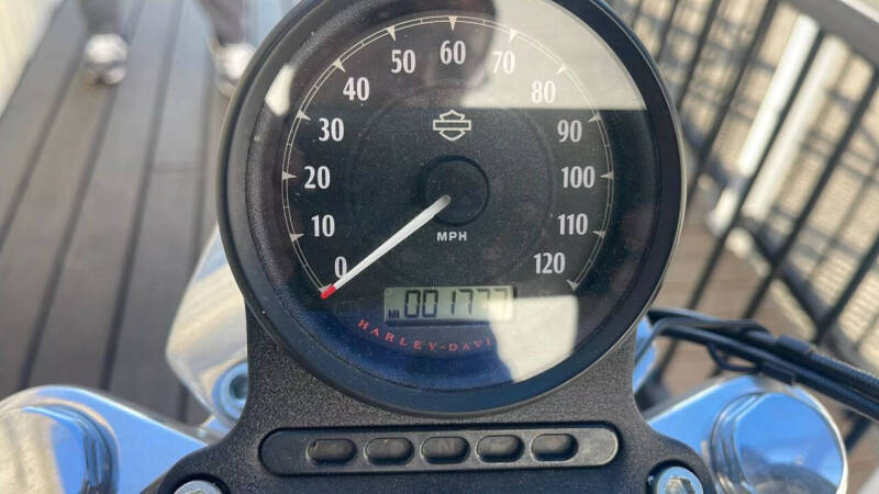 2018 Harley-Davidson 883