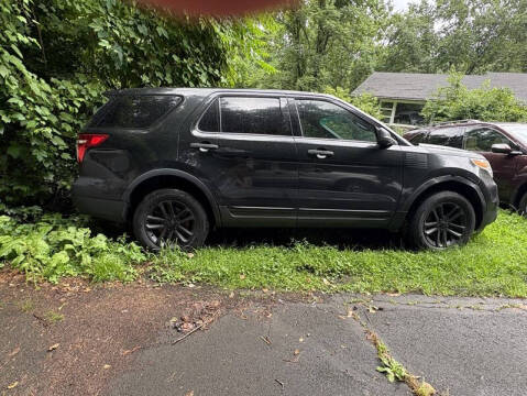 2015 Ford Explorer
