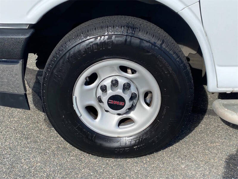 2023 GMC Savana 2500