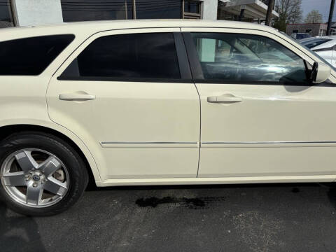 2005 Dodge Magnum SXT