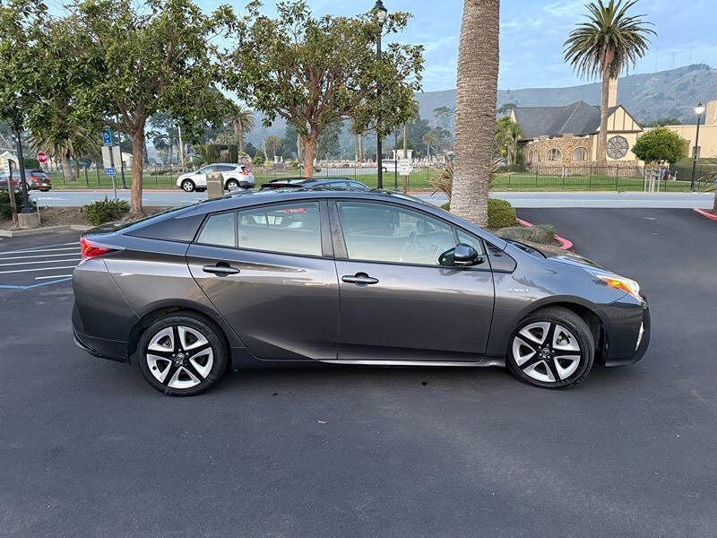 2016 Toyota Prius Three Touring