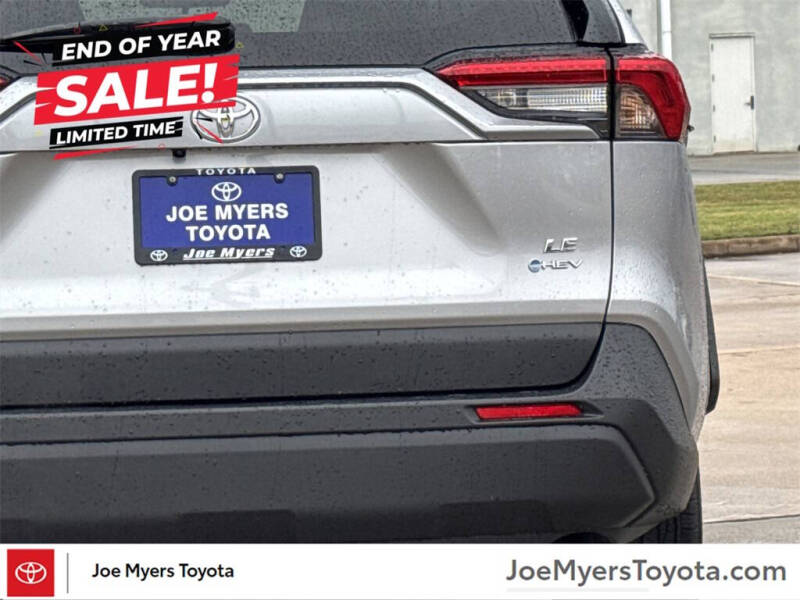 2025 Toyota RAV4 Hybrid LE