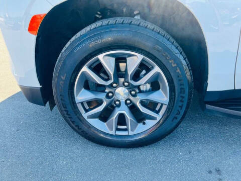 2022 Chevrolet Suburban LT