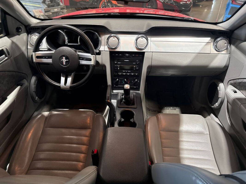 2005 Ford Mustang GT Premium