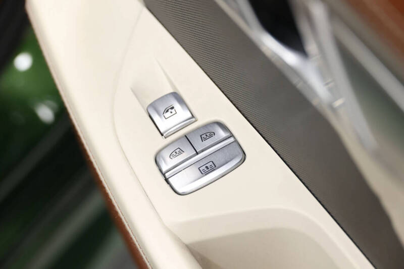 2023 BMW M8 Competition