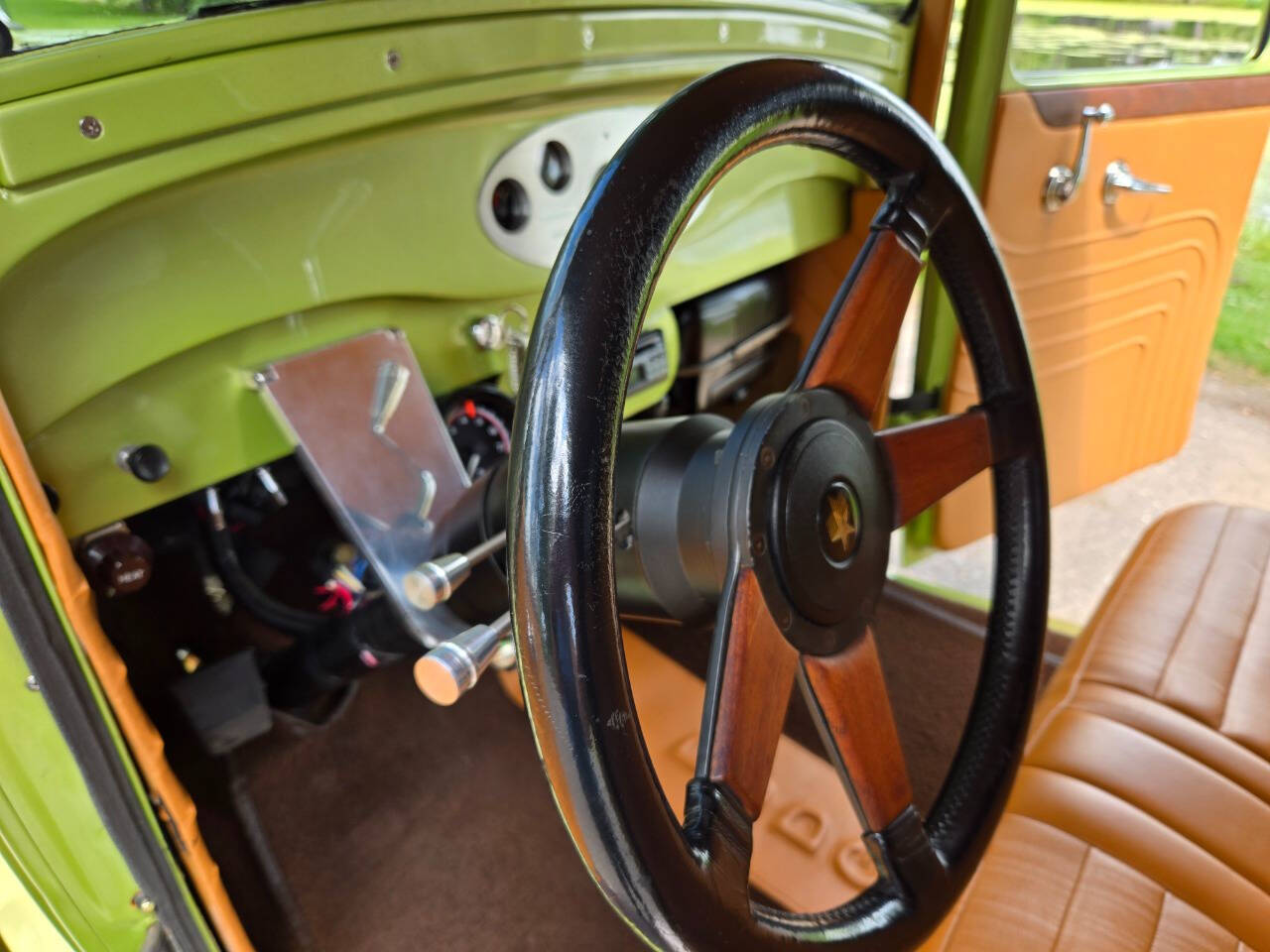 1930 Dodge 5-Window Coupe 133