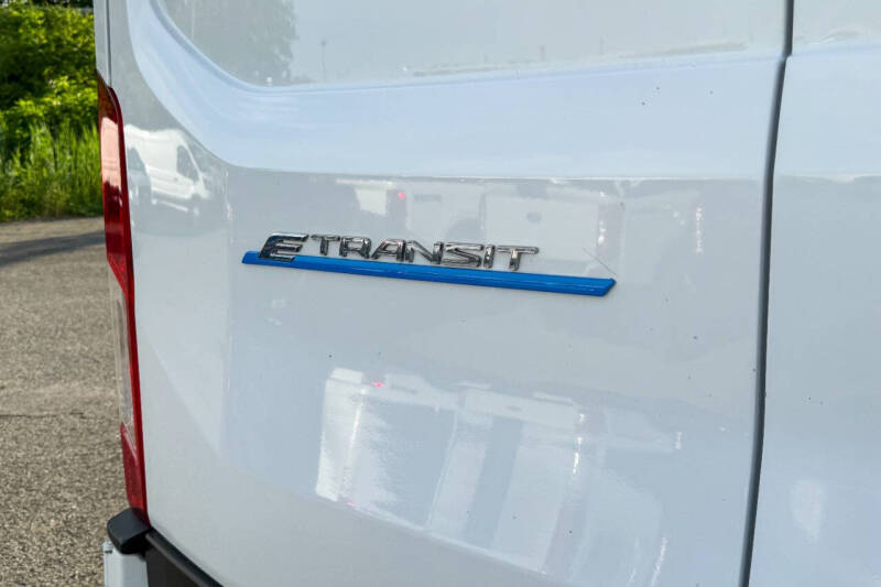 2022 Ford E-Transit 350