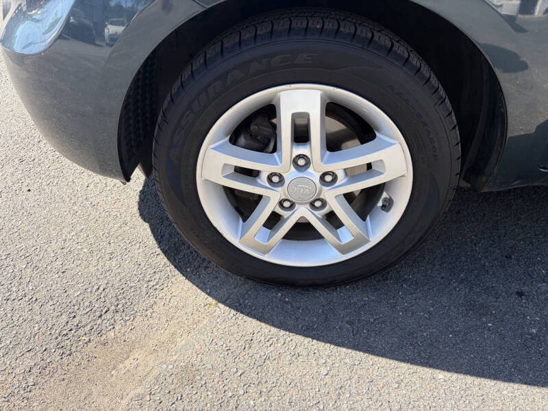 2011 Kia Soul +
