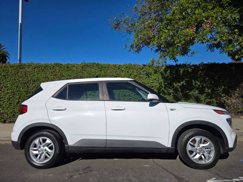 2022 Hyundai Venue SE