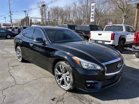 2015 Infiniti Q70 3.7