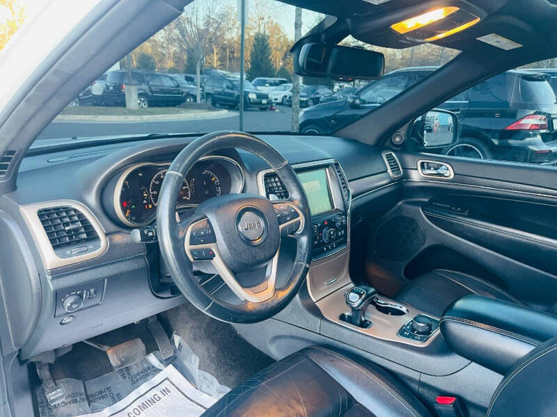 2015 Jeep Grand Cherokee Limited photo 18