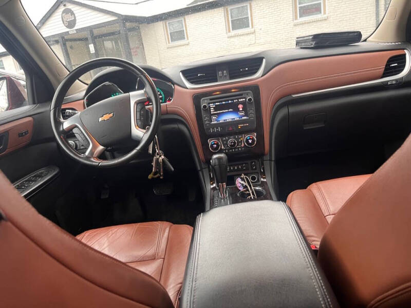 2017 Chevrolet Traverse LT