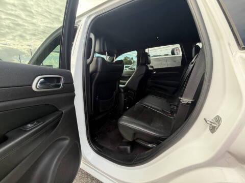 2017 Jeep Grand Cherokee Laredo