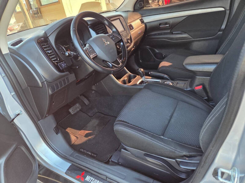 2016 Mitsubishi Outlander SE
