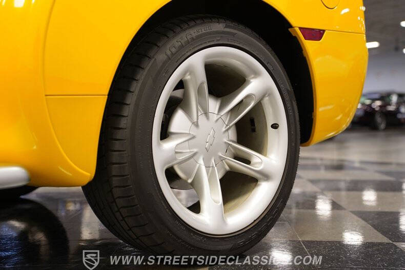 2004 Chevrolet SSR LS