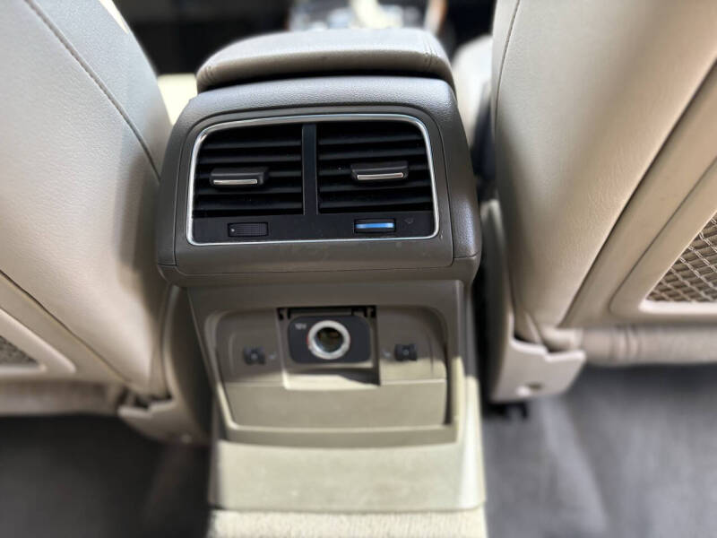 2012 Audi Q5 2.0T quattro Premium