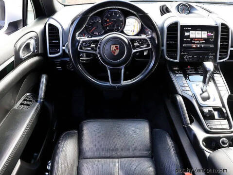 2017 Porsche Cayenne Platinum Edition